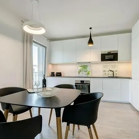 Nadmorze Q4apartments شقة غدانسك