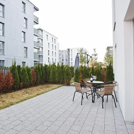 Nadmorze Q4apartments شقة غدانسك